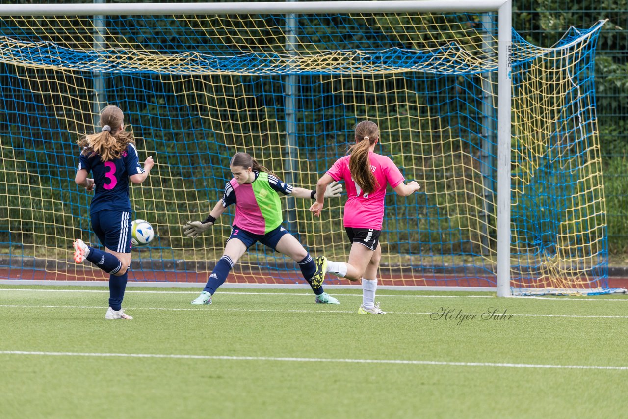 Bild 66 - wCJ Osterroenfelder TSV - VfL Pinneberg : Ergebnis: 0:15